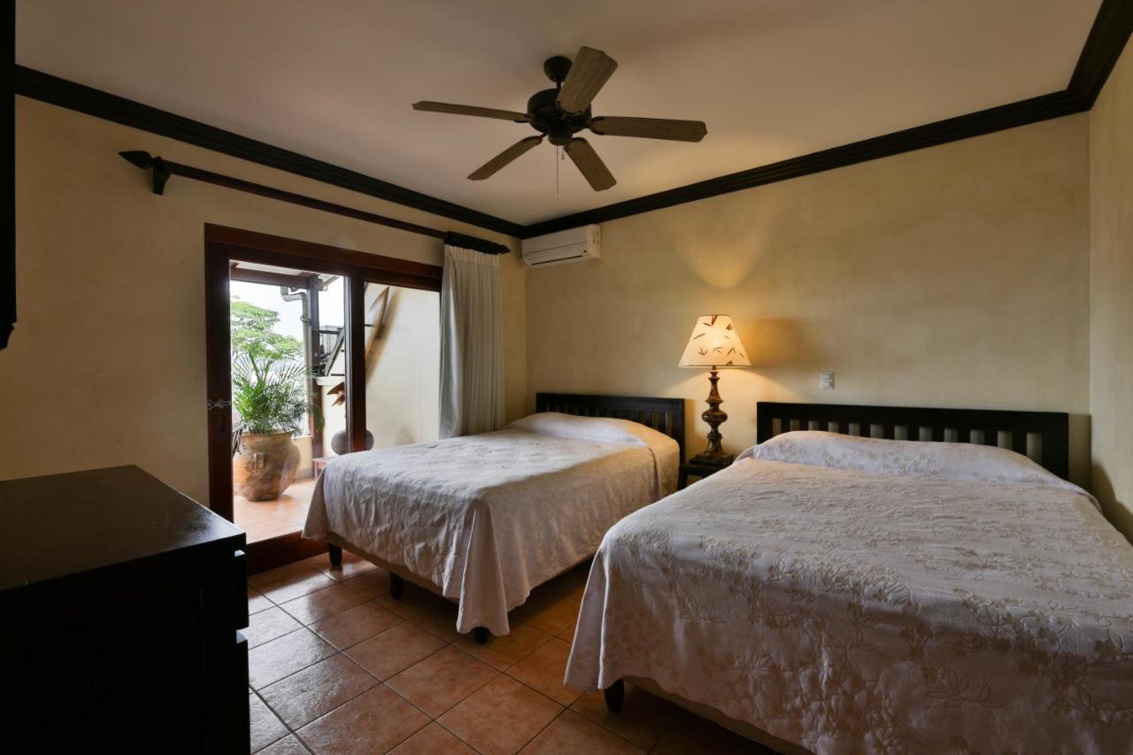 فندق Club Del Mar Oceanfront جاكو المظهر الخارجي الصورة